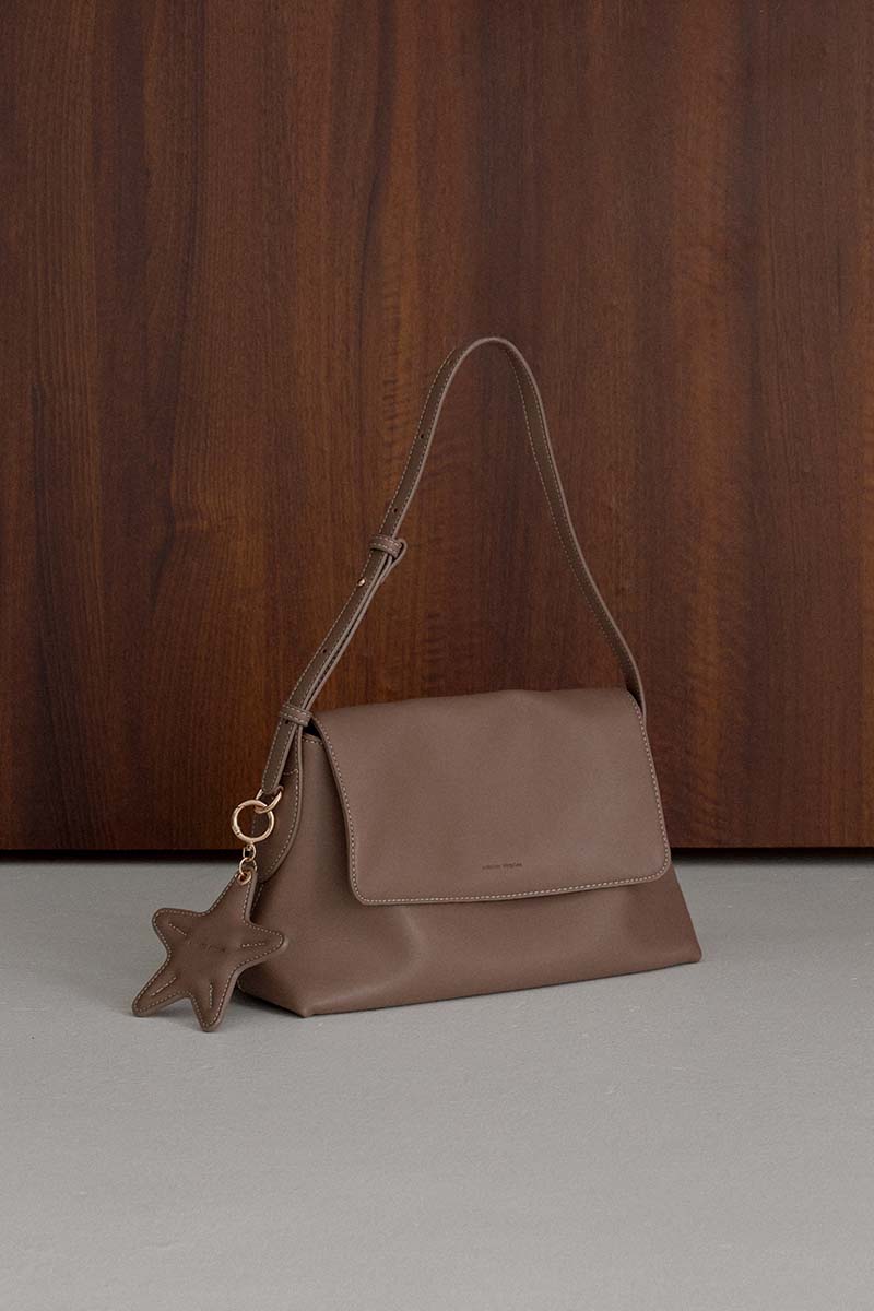 Georgia Shoulder Flap Bag in Taupe