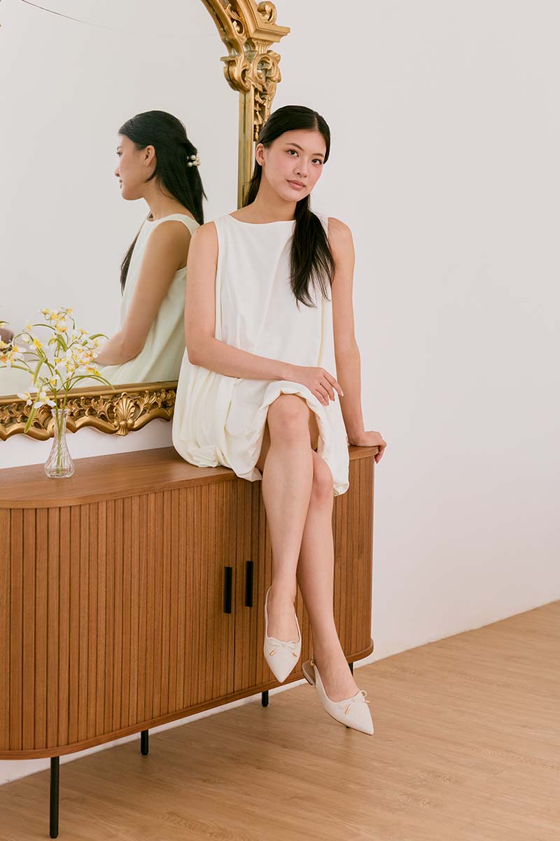Helia Slingback Cloud Flats in Cream
