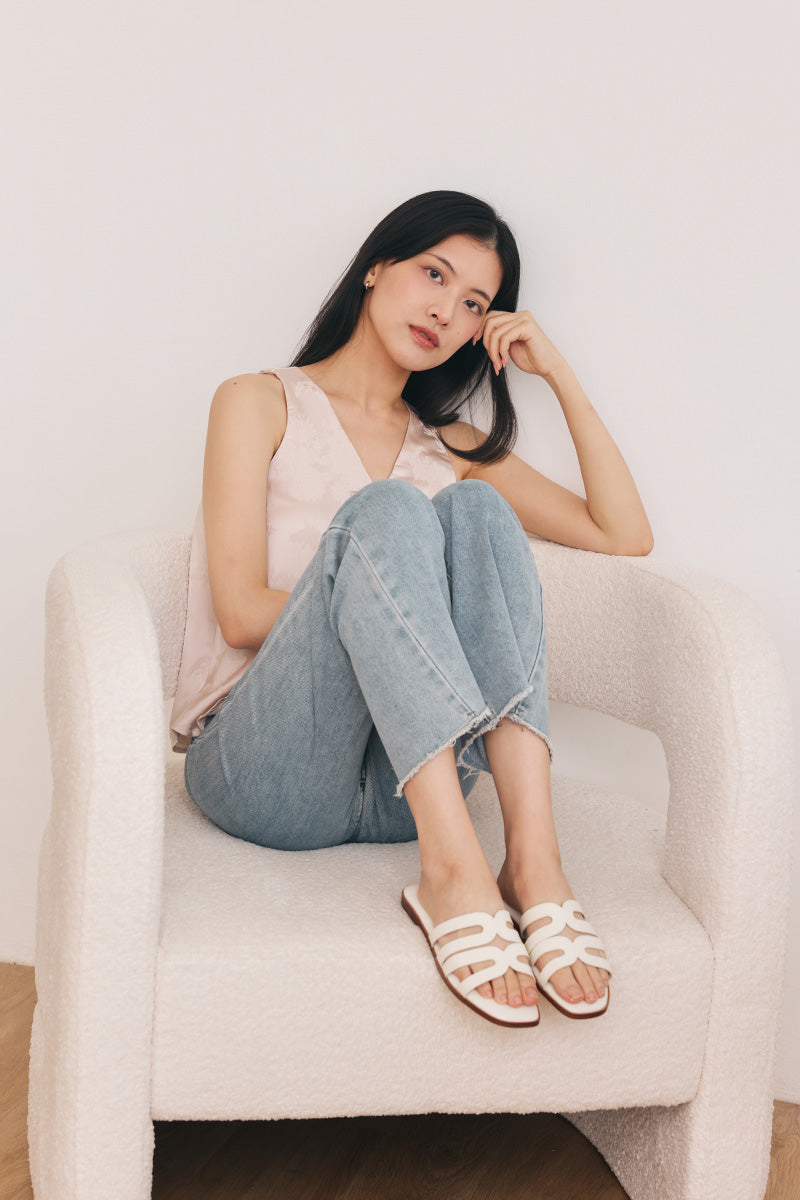 Kaela Cloud Sliders in Cream