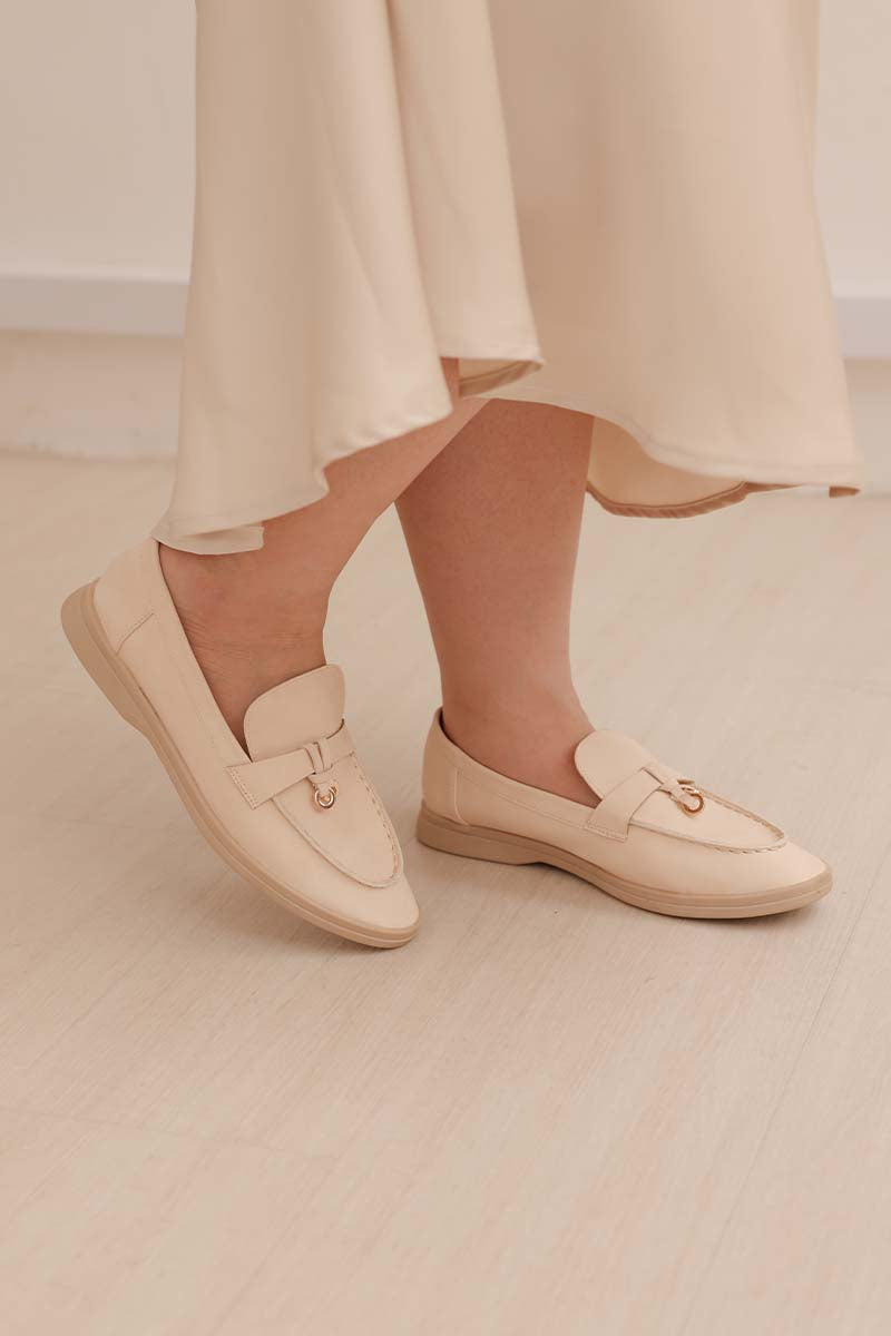 Kivo Loafers in Cream
