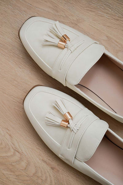 Lunelle Loafers in Waterproof Suede Cream