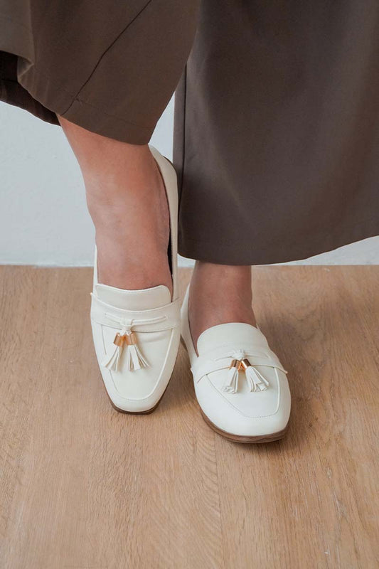 Lunelle Loafers in Waterproof Suede Cream