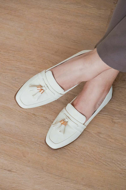Lunelle Loafers in Waterproof Suede Cream