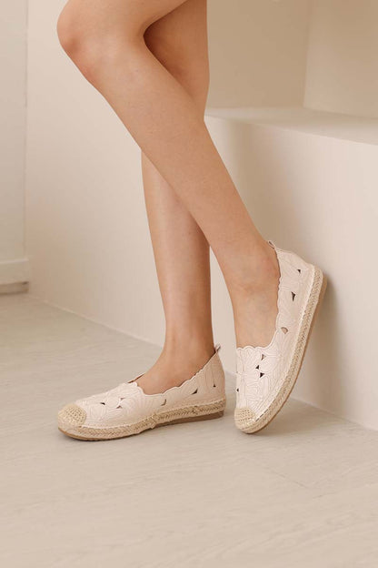 [PRE-ORDER] Maris Floral Espadrille in Ivory