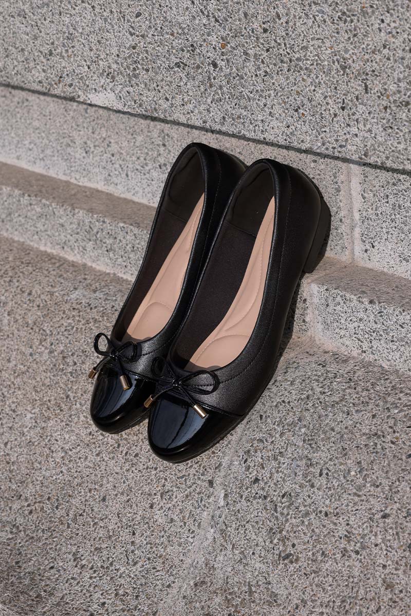 Megumi Ballet Cloud Flats in Black