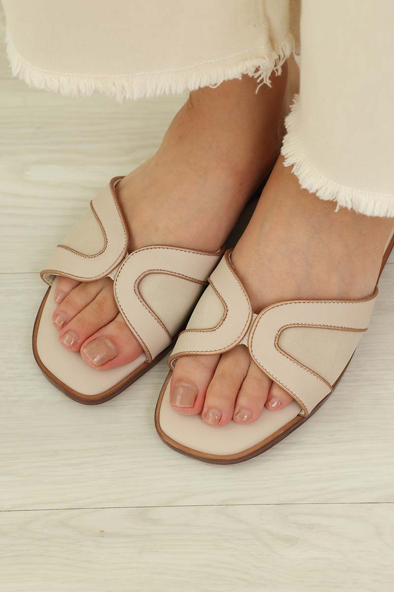 Nivelle Contrast Cloud Sliders in Taupe/Rose Gold