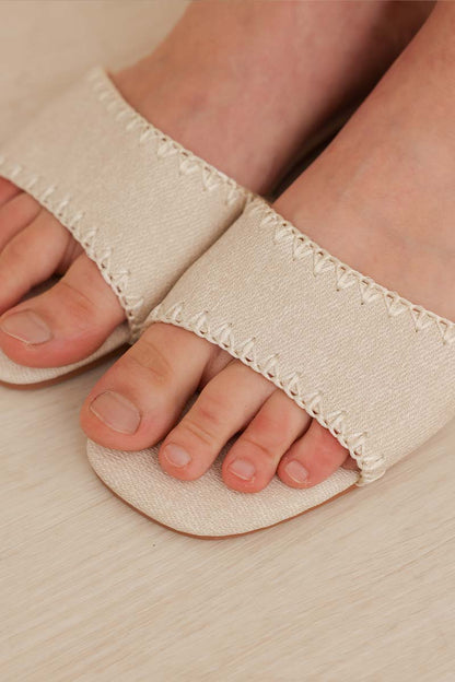 Onda Crochet Sliders in Waterproof Linen