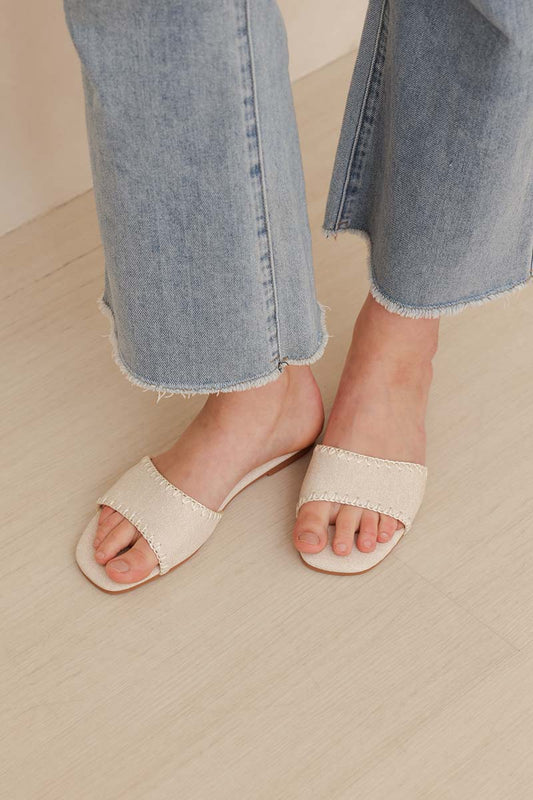 Onda Crochet Sliders in Waterproof Linen