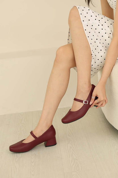 Roxxy Cloud Maryjane Heels in Plum