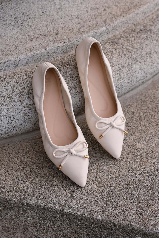 Rumi Bow Flats in Cream