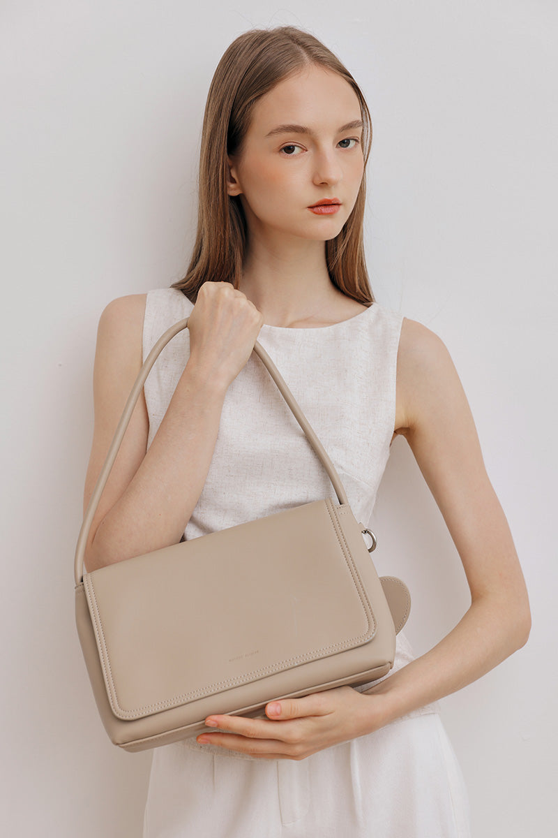 Sydney Shoulder Bag in Taupe