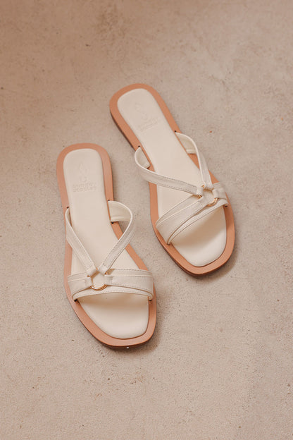 Violetta Sliders in Cream