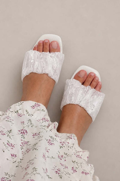 [PRE-ORDER] Willow Cloud Sliders in White Sequin Mesh