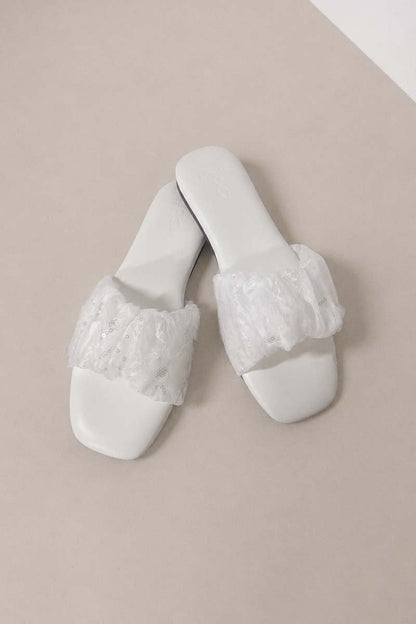[PRE-ORDER] Willow Cloud Sliders in White Sequin Mesh