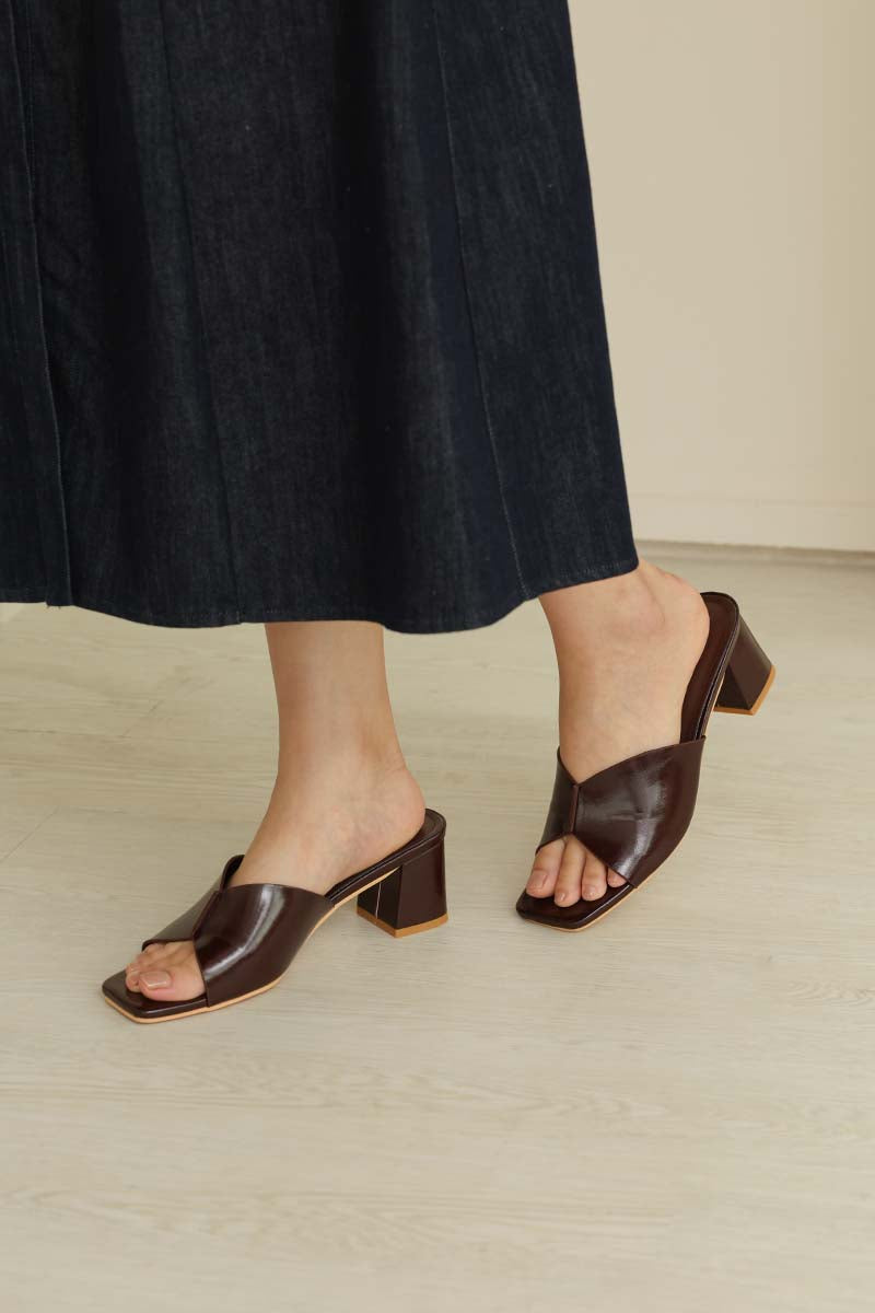 Wren Block Heels in Mahogany