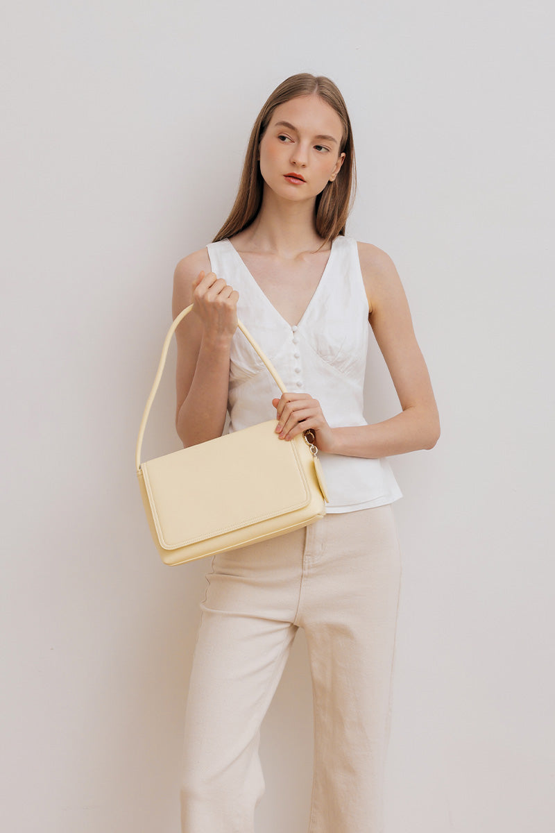 Sydney Shoulder Bag in Butter Yellow
