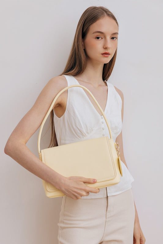 Sydney Shoulder Bag in Butter Yellow