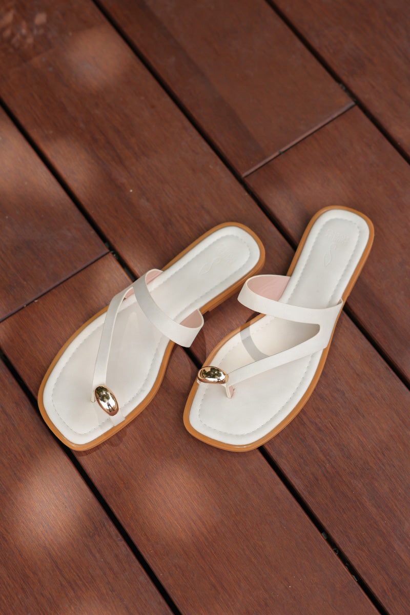 Zayra Asymmetrical Sliders in Cream