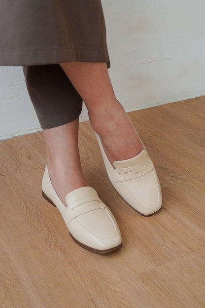 Zynelle Loafers in Cream