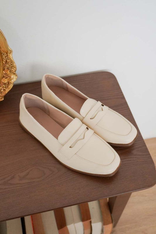 Zynelle Loafers in Cream